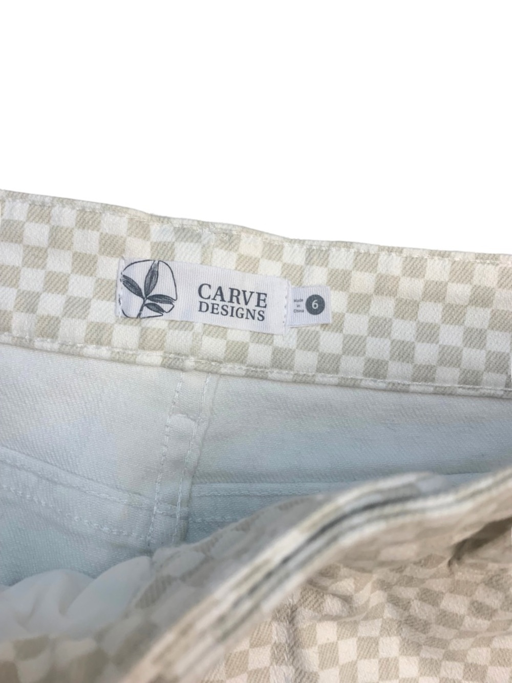 Carve Designs Maui Skirt Tan Cream Checks Print Denim
Retro Beachy Checkered - Picture 3 of 9